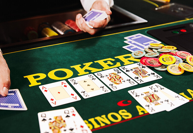 Permainan Poker Online Judi Terluas Munculkan Banyak Macam Permainan